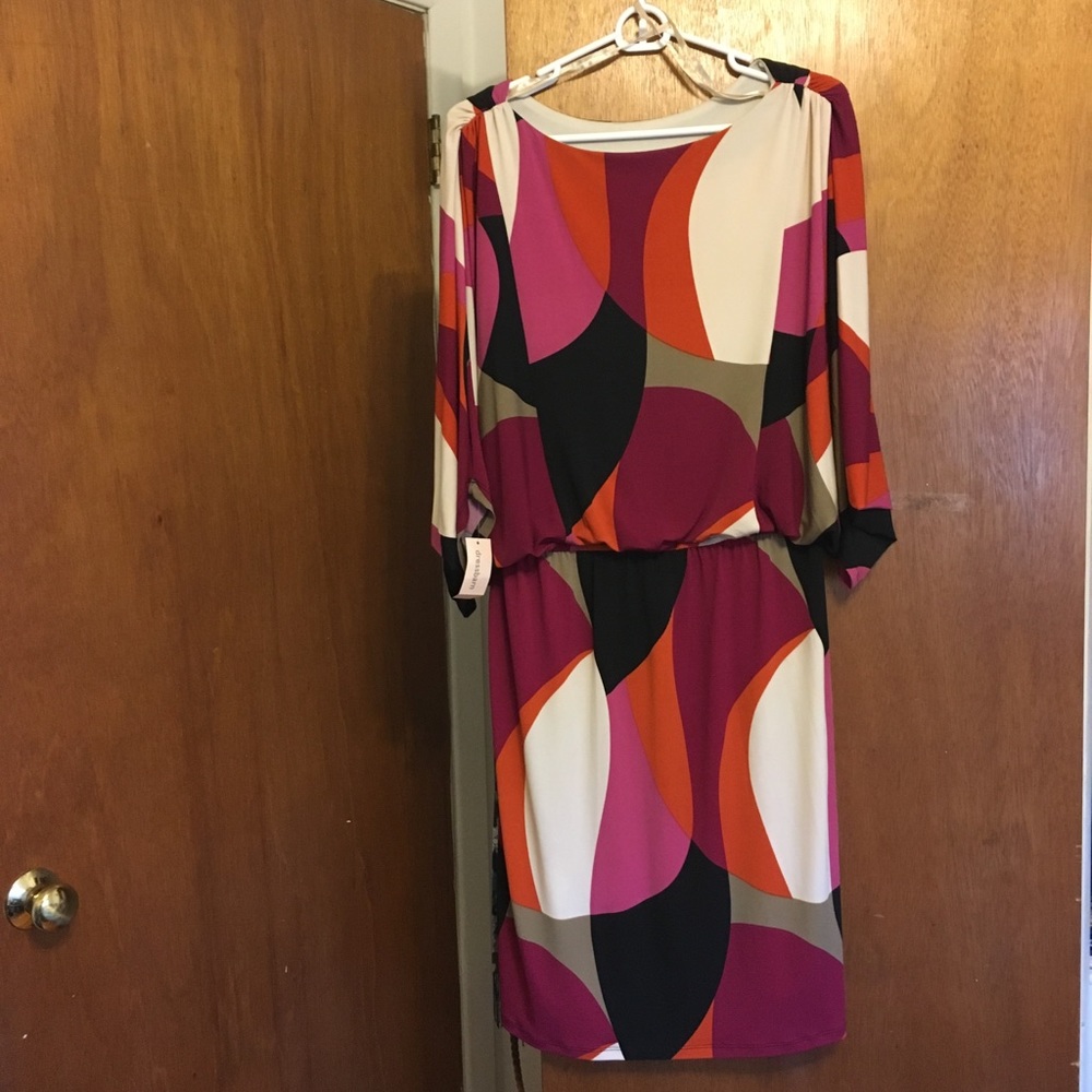 NWT (missing belt) Roz & Ali winged-sleeve Dress